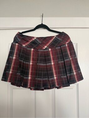 Plaid Pleated Mini Skirt in Burgundy and Black
